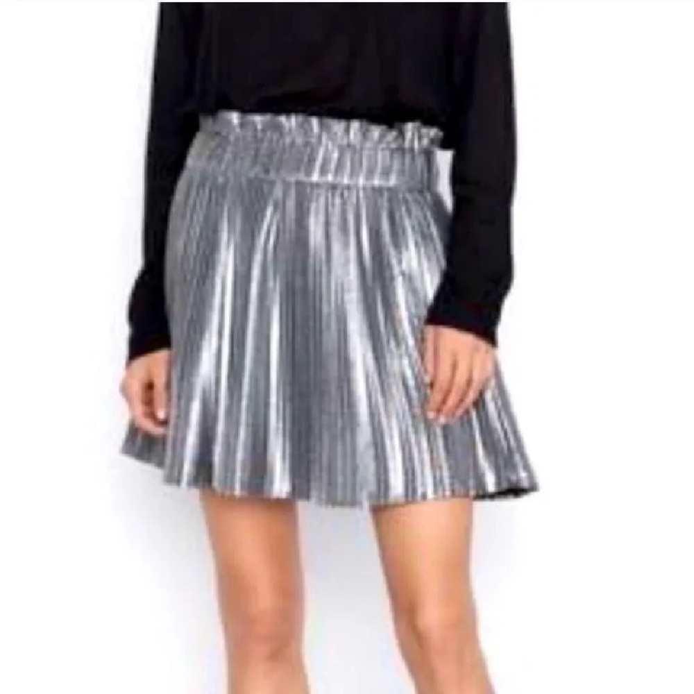 ZARA Woman SILVER PLEATED MINI SKIRT/SHORTS